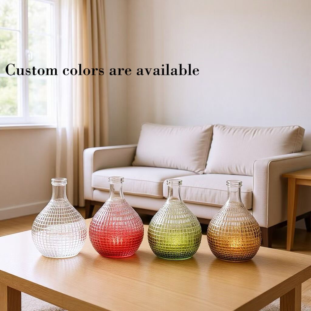Minimal Tabletop Size Decorative Glass Vase Style 02 by Qunyi Glass